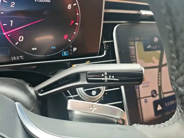 Mercedes-Benz E-Class — Фото автомобиля 13
