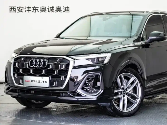 Audi Q7 — Фото автомобиля 22