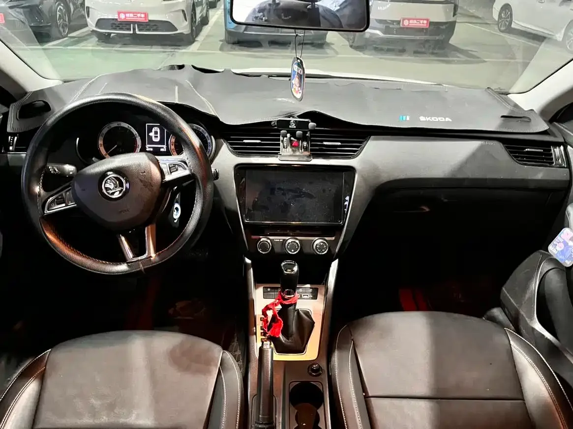 Škoda Octavia 2022 1.5L Automatic Comfort Edition — Фото автомобиля 16