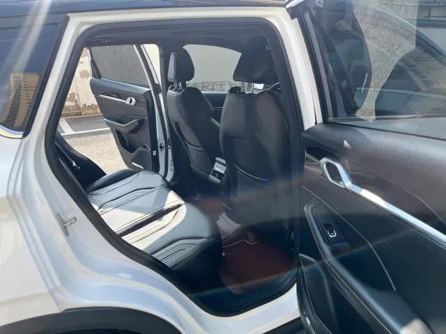 Geely Binyue — Фото автомобиля 7