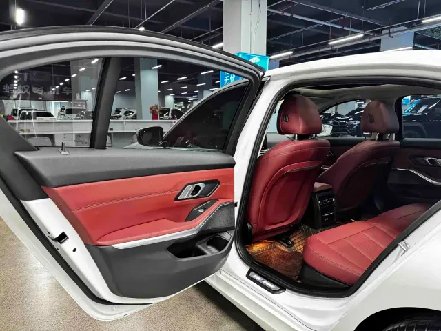 BMW 3 Series — Фото автомобиля 9