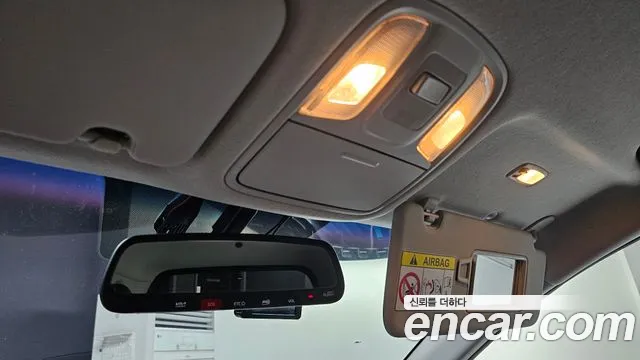 Kia Niro — Фото автомобиля 23