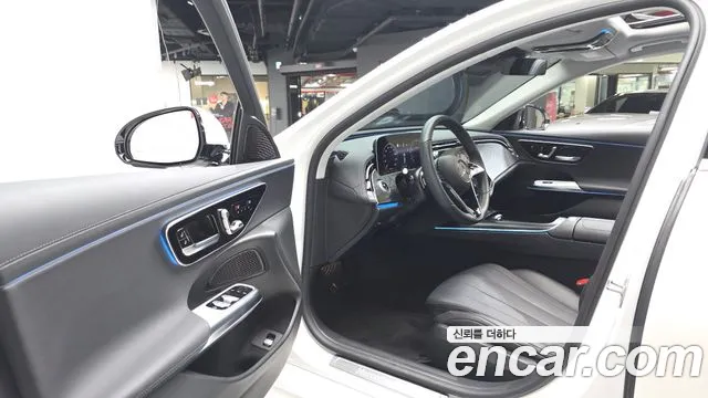 Mercedes-Benz E-Class — Фото автомобиля 10