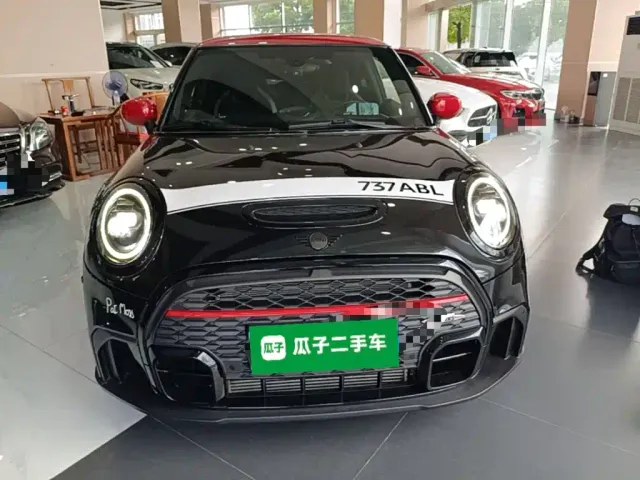 MINI John Cooper Works — Фото автомобиля 2