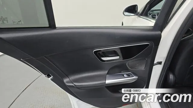 Mercedes-Benz C-Class — Фото автомобиля 23