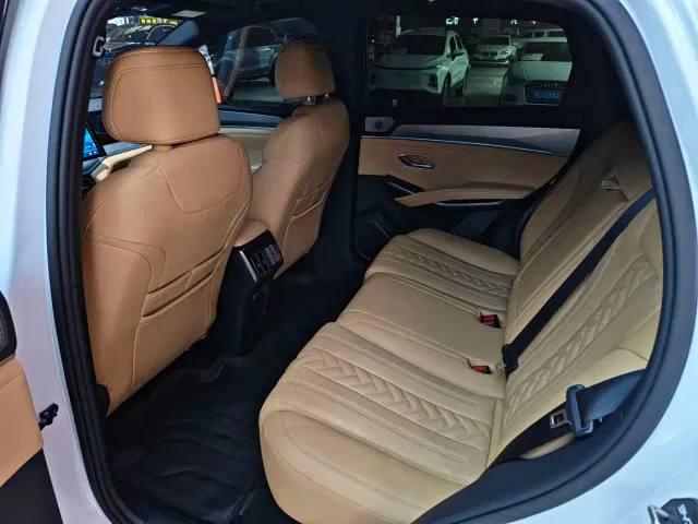 BYD Song L DM-i — Фото автомобиля 8