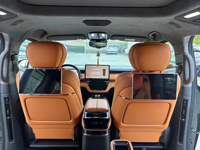 Geely Yizhen L380 — Фото автомобиля 15