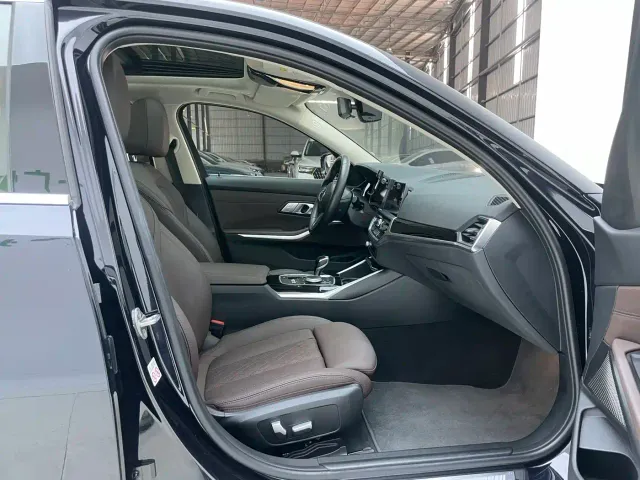 BMW 3 Series — Фото автомобиля 29
