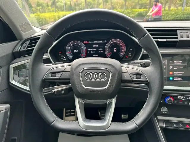 Audi Q3 — Фото автомобиля 16