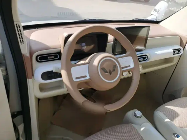Wuling Hongguang Mini EV — Фото автомобиля 10