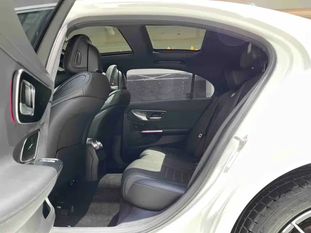 Mercedes-Benz C-Class — Фото автомобиля 11