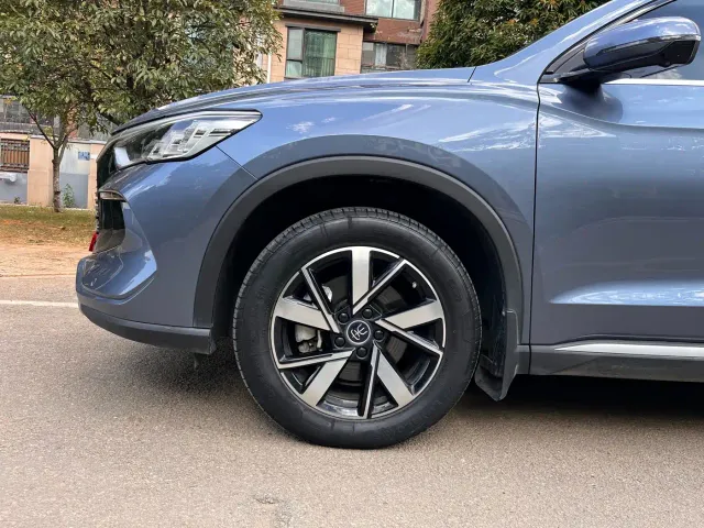 BYD Song Pro — Фото автомобиля 10