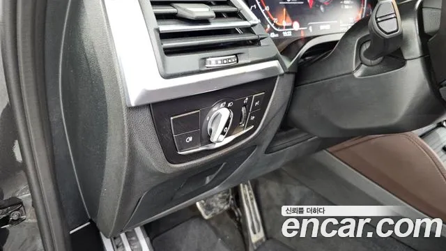 BMW X4 xDrive20i M Sport — Фото автомобиля 26