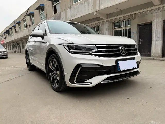 Volkswagen Tiguan L — Фото автомобиля 3