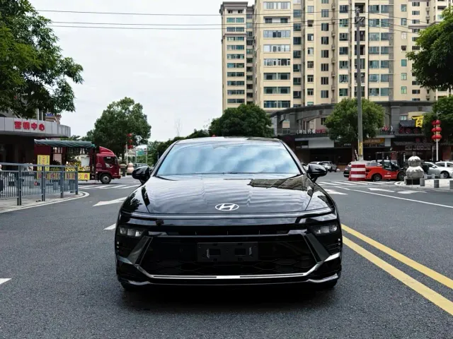 Hyundai Sonata — Фото автомобиля 2