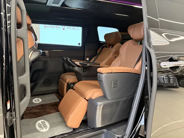 Toyota Alphard — Фото автомобиля 10