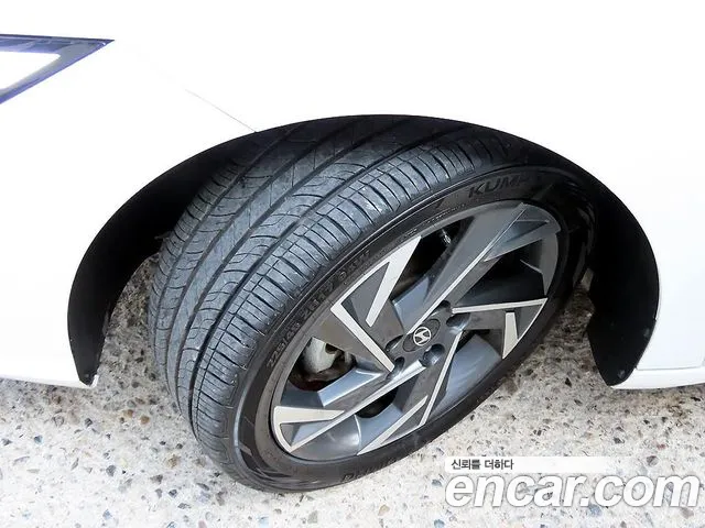 Hyundai Avante CN7 — Фото автомобиля 5