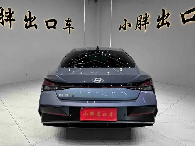 Hyundai Elantra — Фото автомобиля 5