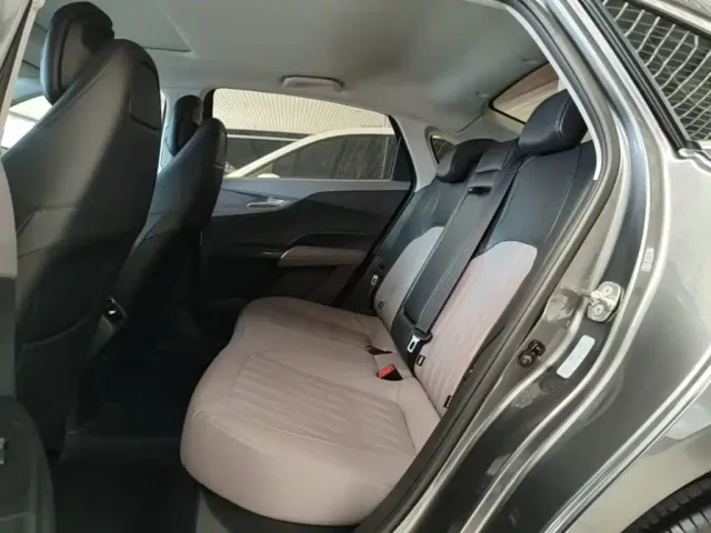 Changan Qiyuan A05 — Фото автомобиля 16