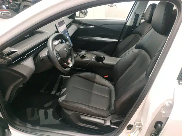 Changan Eado — Фото автомобиля 14