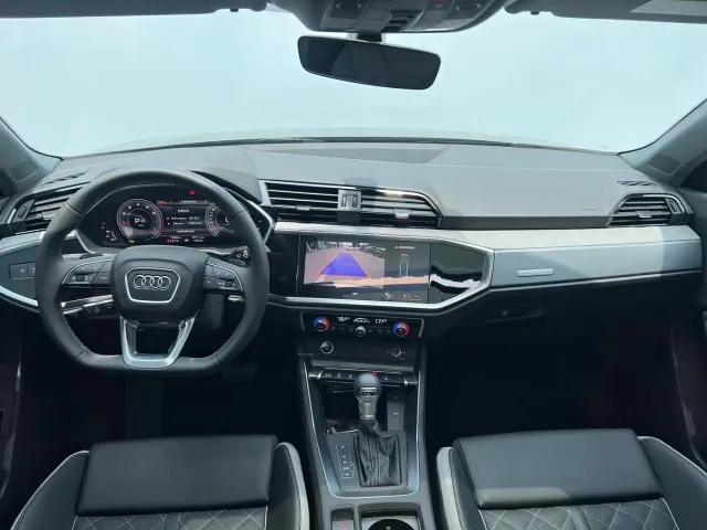 Audi Q3 — Фото автомобиля 8