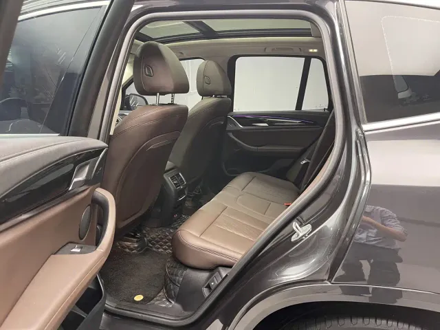 BMW X3 — Фото автомобиля 10
