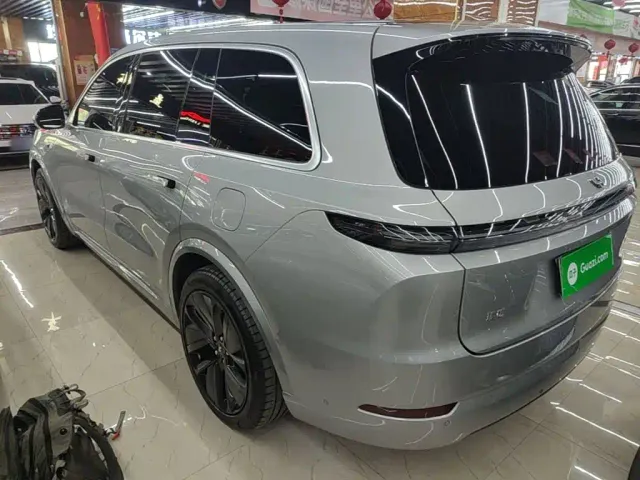 Li Auto L9 — Фото автомобиля 4
