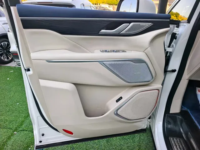 Wey Alpine — Фото автомобиля 7
