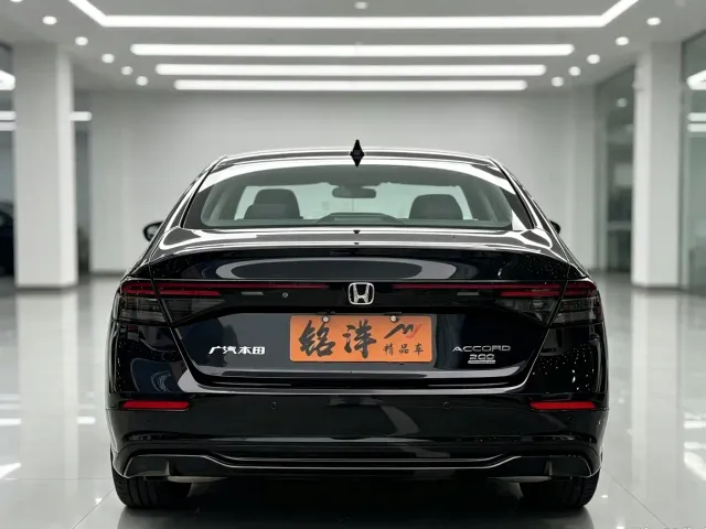 Honda Accord — Фото автомобиля 6