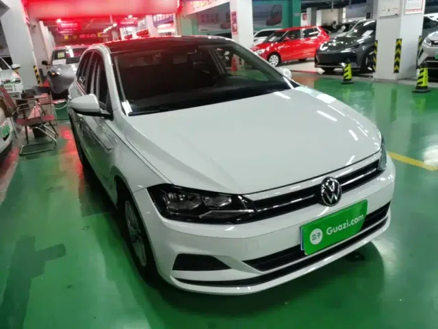 Volkswagen Polo — Фото автомобиля 3