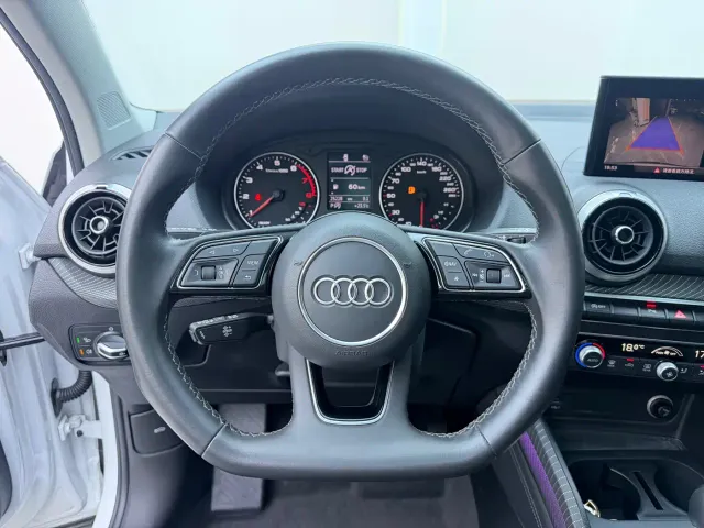 Audi Q2L — Фото автомобиля 11