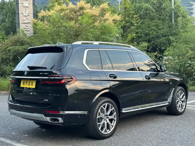 BMW X7 — Фото автомобиля 15