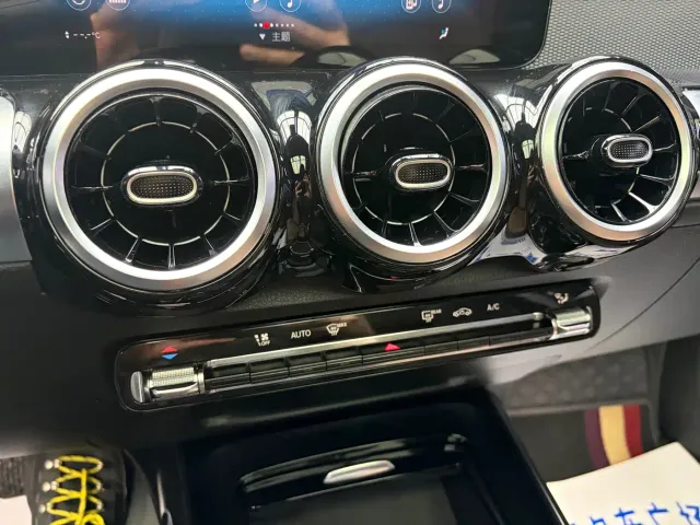 Mercedes-Benz GLB-Class — Фото автомобиля 13