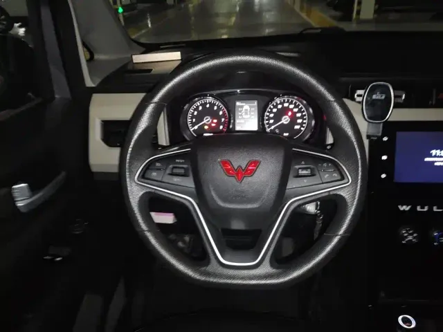 Wuling Zhengcheng — Фото автомобиля 2