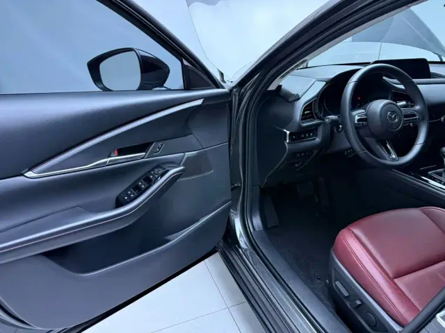 Mazda CX-30 — Фото автомобиля 8