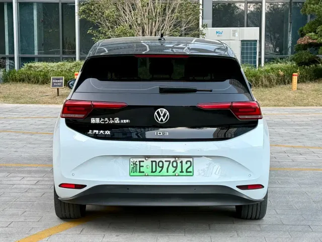 Volkswagen ID.3 — Фото автомобиля 5