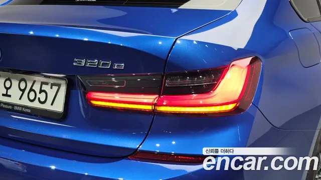 BMW 3-Series 3 серия (G20) — Фото автомобиля 21