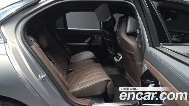 BMW 7-Series 7 серия (G70) 740i sDrive Design Pure Excellence — Фото автомобиля 11