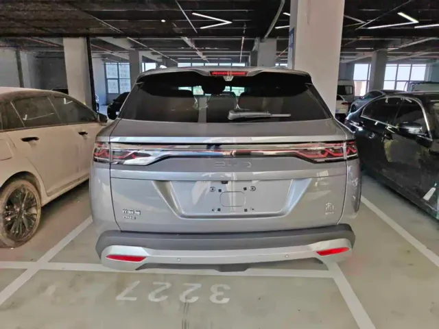 BYD Song L DM-i — Фото автомобиля 5
