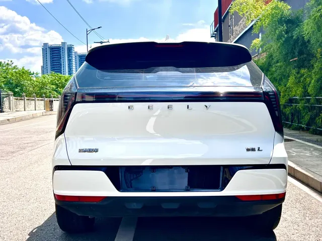Geely Boyue L — Фото автомобиля 7
