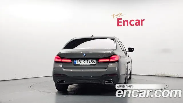 BMW 5 Series G30 — Фото автомобиля 4