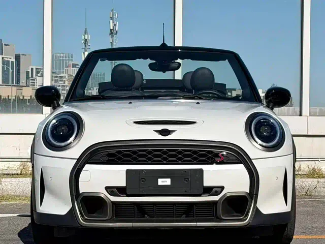 MINI Hatch — Фото автомобиля 3