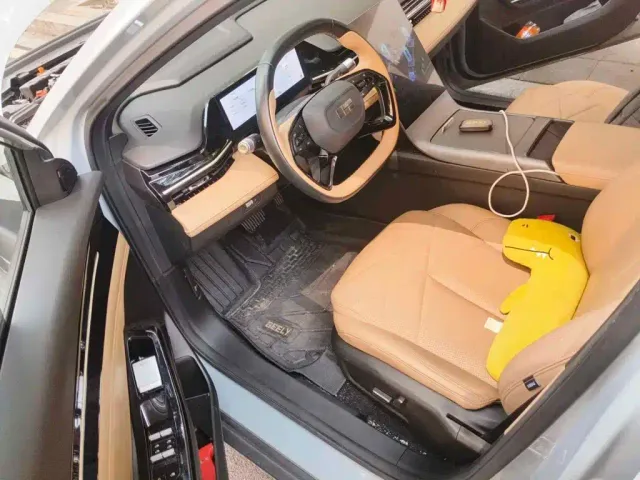 Geely Galaxy L6 — Фото автомобиля 8