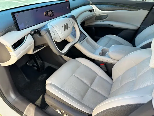 IM Motors LS6 — Фото автомобиля 4