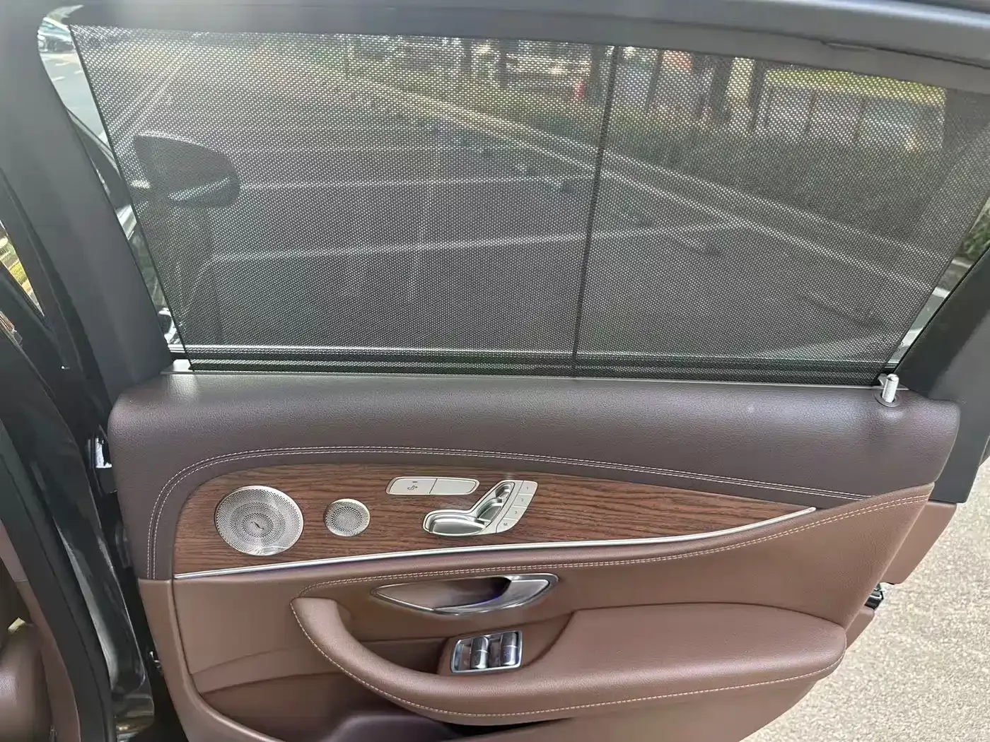 Mercedes-Benz Mercedes-Benz E-Class 2023 Facelift E 300 L Luxury — Фото автомобиля 12