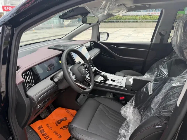 GAC Trumpchi M8 — Фото автомобиля 7