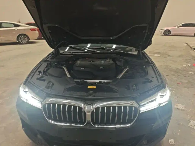 BMW 5 Series — Фото автомобиля 19