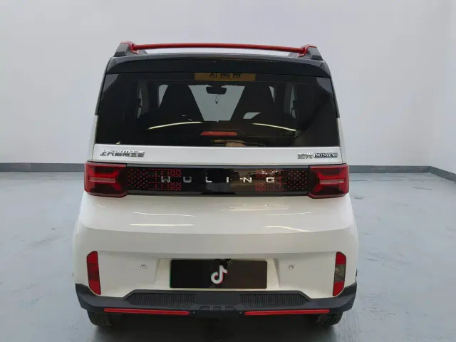 Wuling Hongguang Mini EV — Фото автомобиля 8