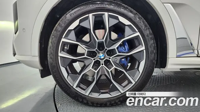 BMW X7 — Фото автомобиля 2