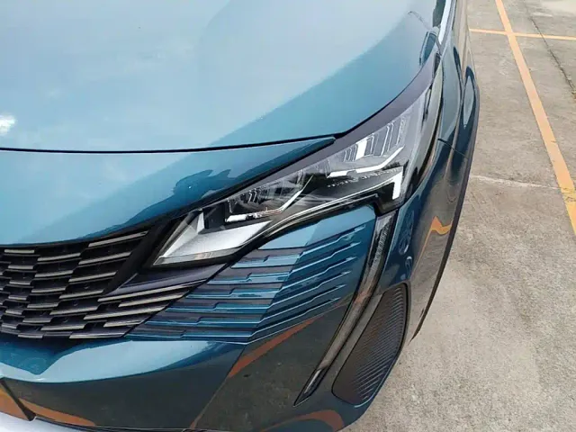 Peugeot 5008 — Фото автомобиля 23